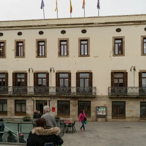 El término o parroquia de Sant Andreu se extendía por todo el norte y noreste del llano de Barcelona, desde la muralla de la ciudad hasta la orilla del río Besòs. Desde finales del siglo X y principios del siglo XI encontramos a Sant Andreu como una parroquia dotada de jurisdicción. Sede del Distrito de Sant Andreu.
